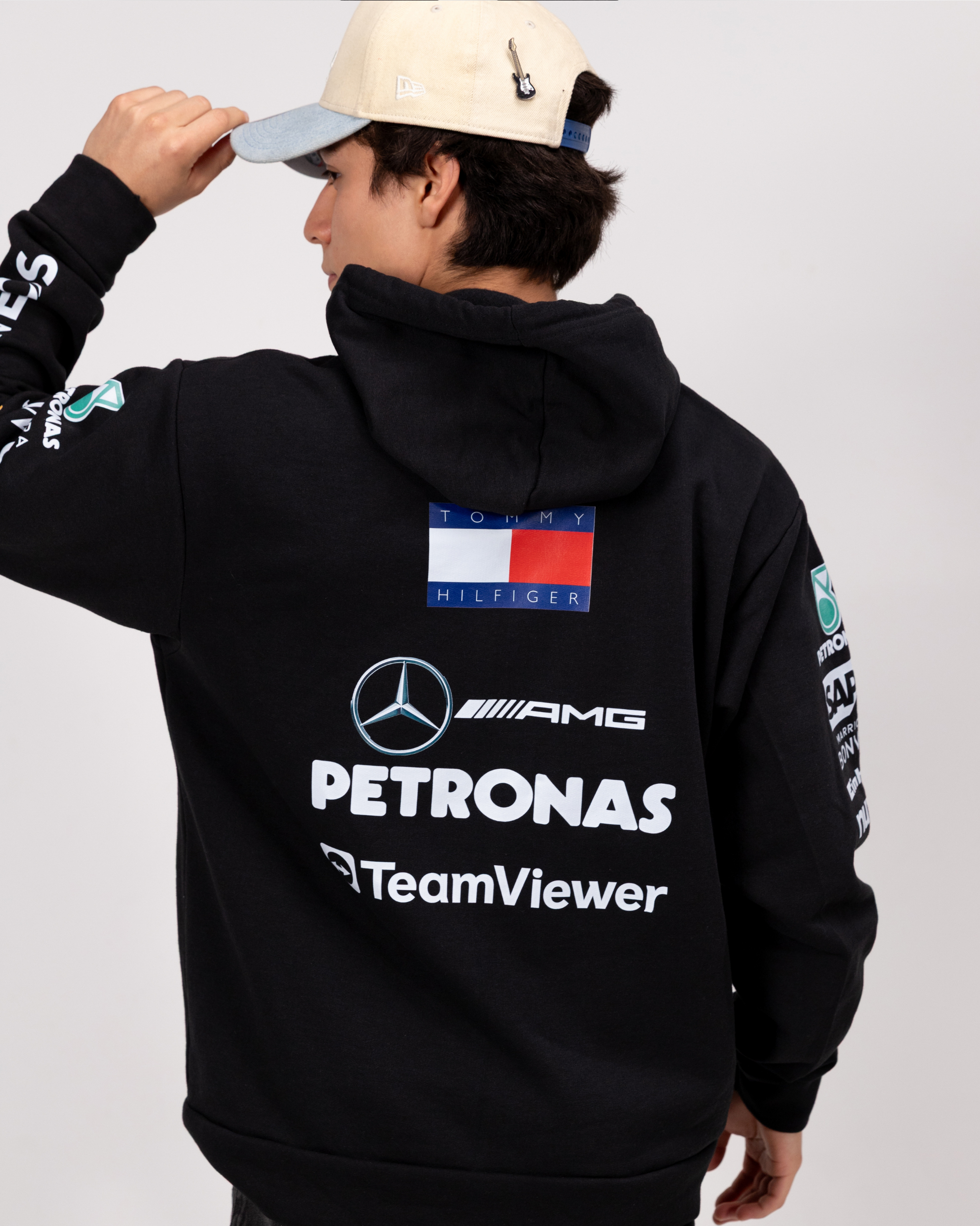 HOODIE MERCEDES AMG PETRONAS F1 TEAM 2024 EDICIÓN AFICIONADO OFICIAL
